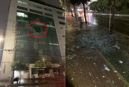 강풍에 박살난 목욕탕 대형 유리창        (부산=연합뉴스) 21일 오후 9시 51분께 부산 해운대구 반여동 한 목욕탕에서 가로 2ｍ, 세로 1.5ｍ 대형 유리창이 강풍에 깨져 인도로 떨어져 산산히 부서져 있다. 다행히 행인이나 지나가는 차량이 없이 인명피해는 없었다. 2019.9.22 [부산경찰청 제공.재판매및 DB금지]      wink@yna.co.kr  (끝)